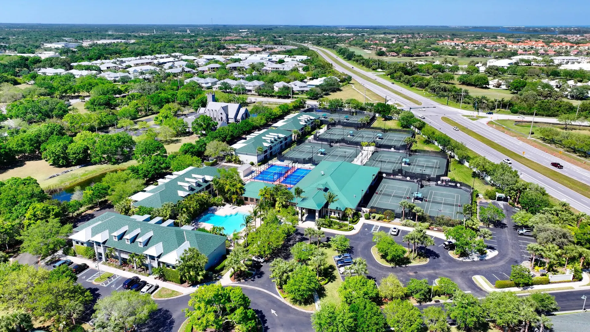 Aerial view of Boulevard Tennis Club