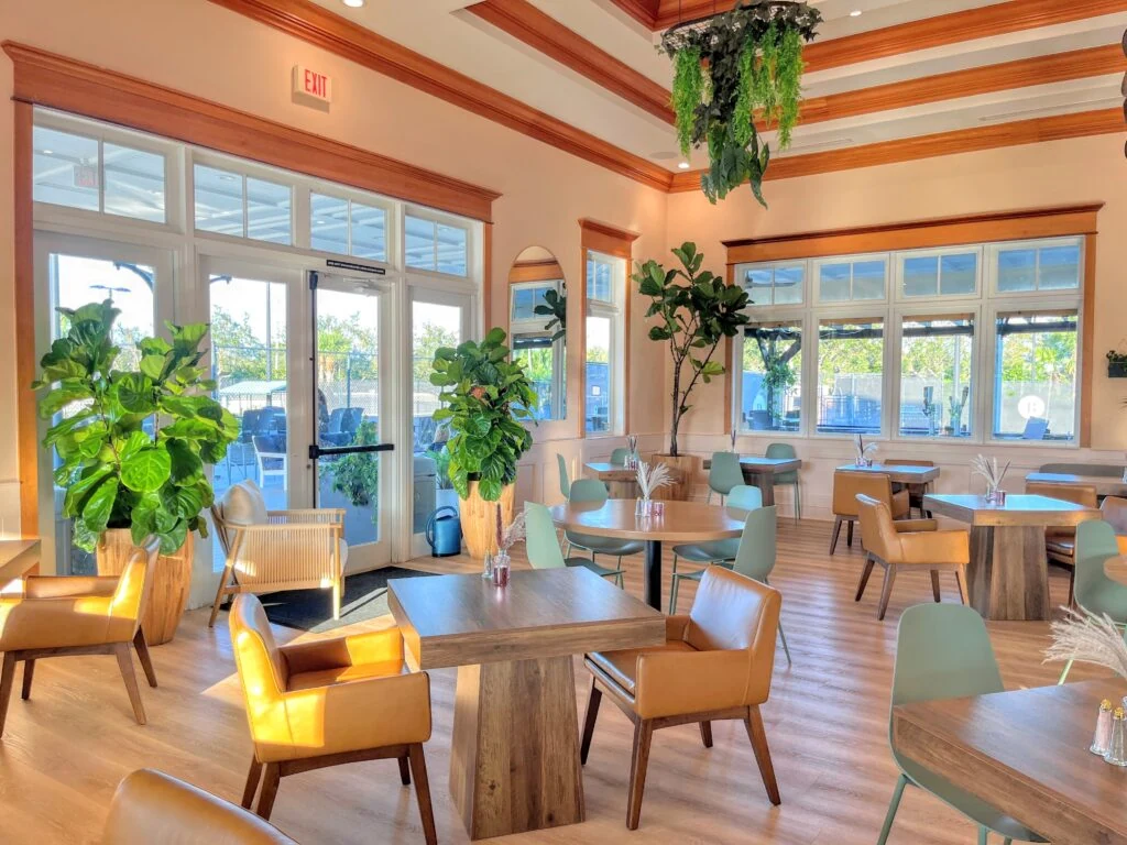The Padel Grille dining room
